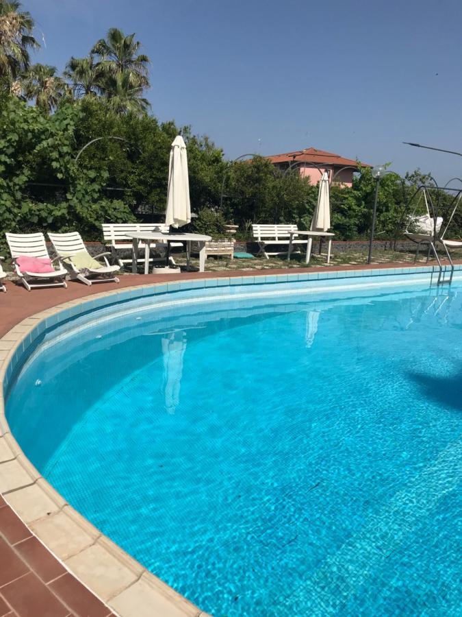 Villa Con Piscina Mascalucia Exterior foto